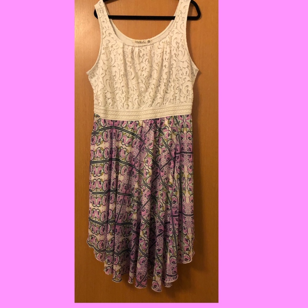 💖Host Pick💖 Lace bodice flowy dress
